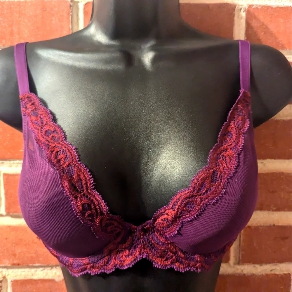 Natori Feathers. Size: 32D. Purple and Red. Gently Worn. - Picture 1 of 5